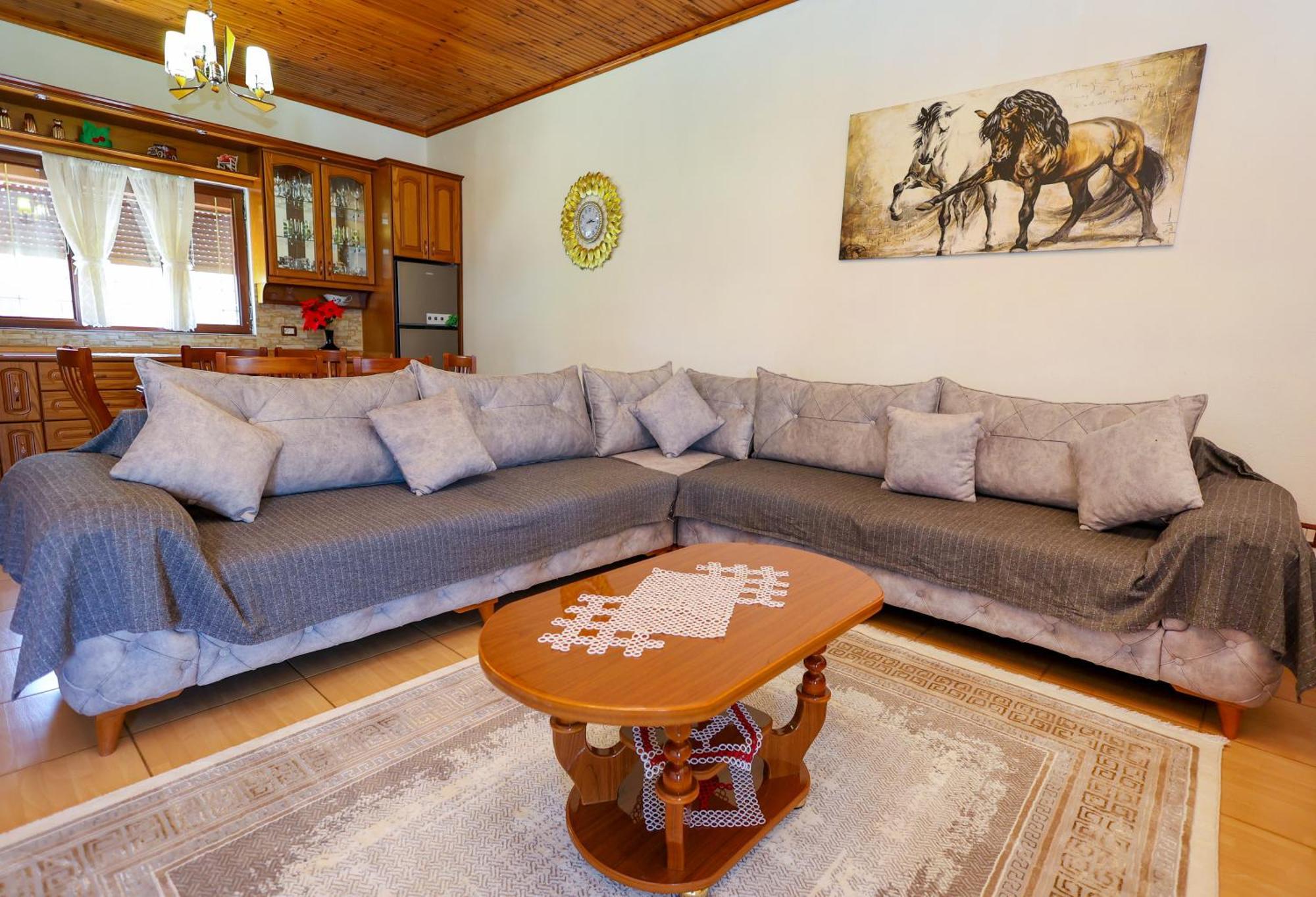 Villa Kevin Berat Buitenkant foto