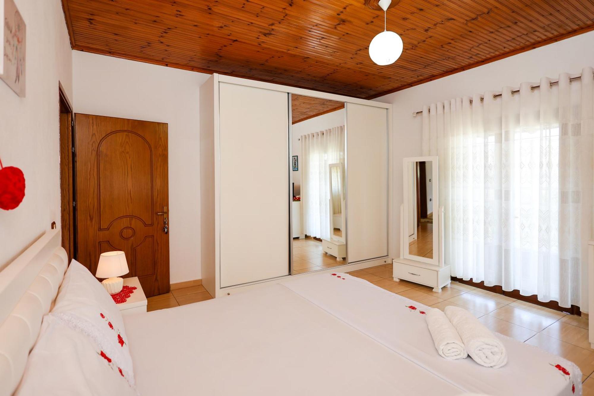 Villa Kevin Berat Buitenkant foto
