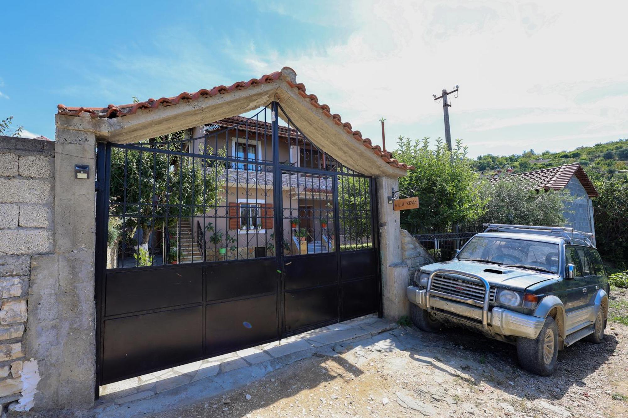 Villa Kevin Berat Buitenkant foto