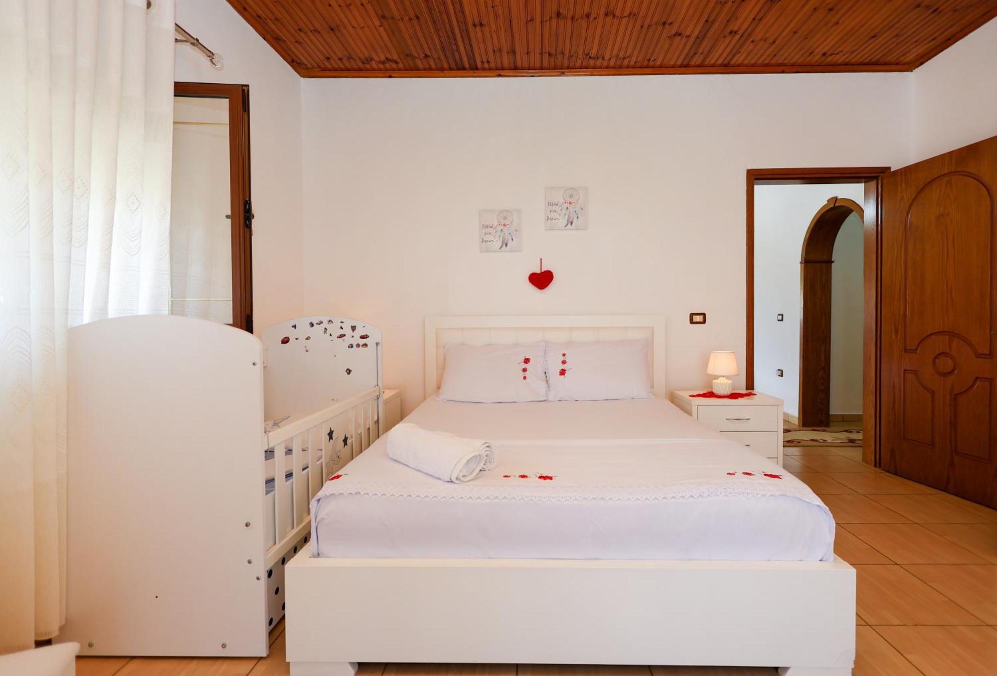 Villa Kevin Berat Buitenkant foto