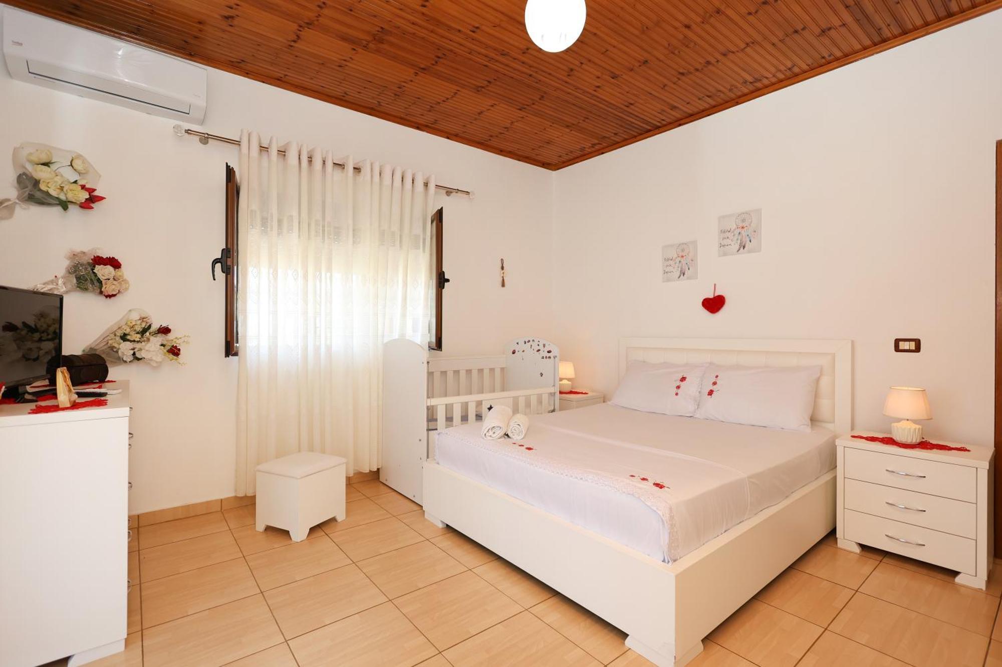 Villa Kevin Berat Buitenkant foto