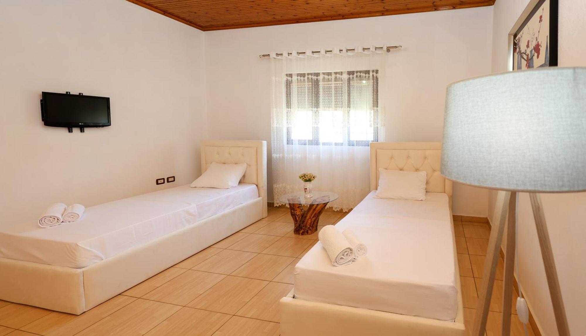 Villa Kevin Berat Buitenkant foto