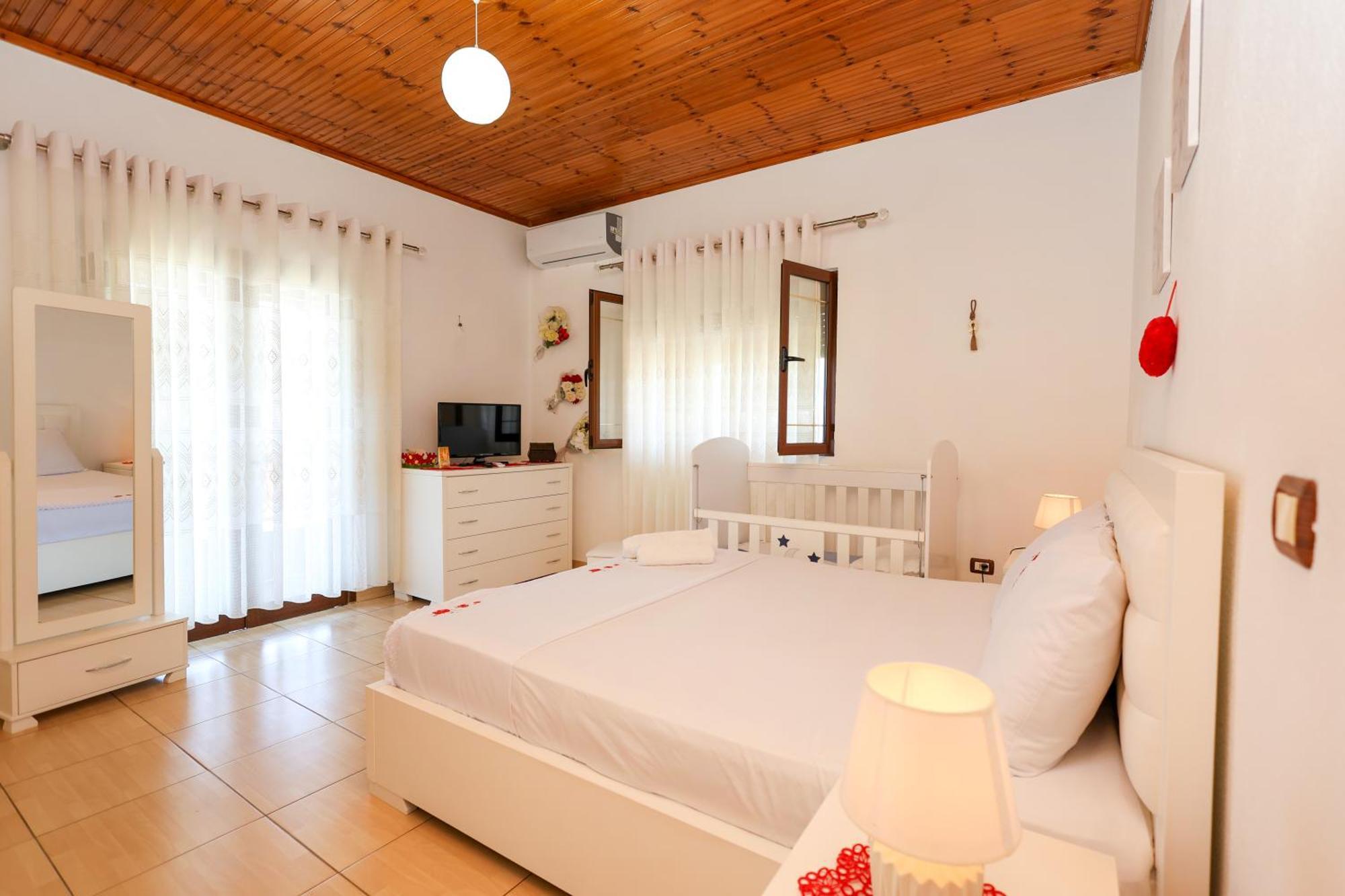 Villa Kevin Berat Buitenkant foto
