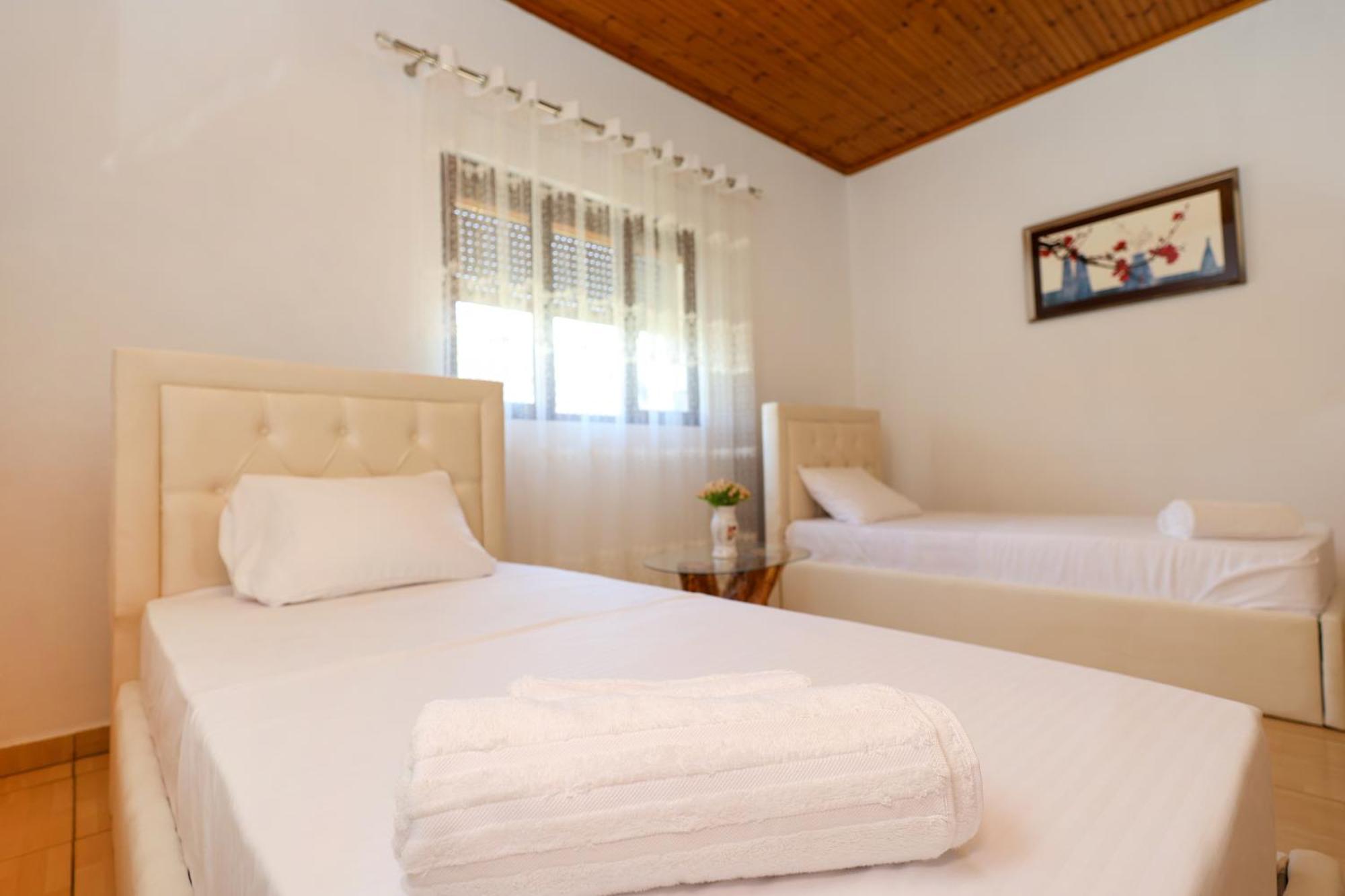 Villa Kevin Berat Buitenkant foto